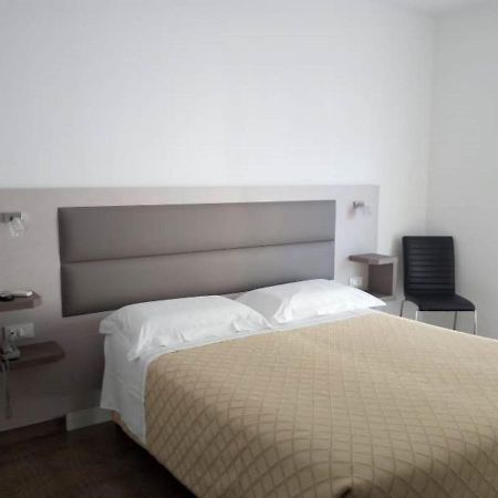 Il Girasole Hotel Terracina Kültér fotó
